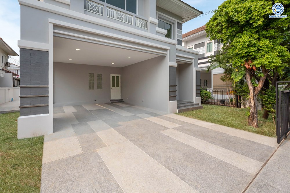 บ้านมือสองตกแต่งใหม่ แบรนด์คุณภาพจาก Property Perfect โครงการ เพอร์เฟคเพลส พระราม5-ราชพฤกษ์ ครบทุกการใช้ชีวิตบนเนื้อที่ 60.7 ตร.ว. ฟังก์ชัน 3 ห้องนอน 3 ห้องน้ำ 2 ที่จอดรถ บรรยากาศร่มรื่น facility ครบ! บนทำเลคุณภาพ ใกล้วงเวียนพระราม5 และจุดขึ้นทางด่วน "ศรีรัช"